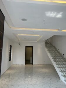 4 BEDROOM CONTEMPORARY DUPLEX + BQ