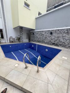 Luxurious 5-Bedroom Smart Duplex in Lekki Phase 1